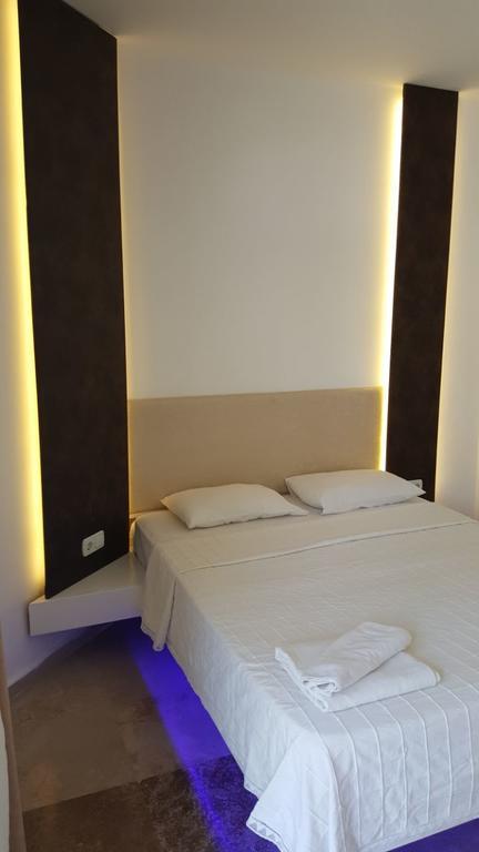 Safir Hotel Bitez Extérieur photo