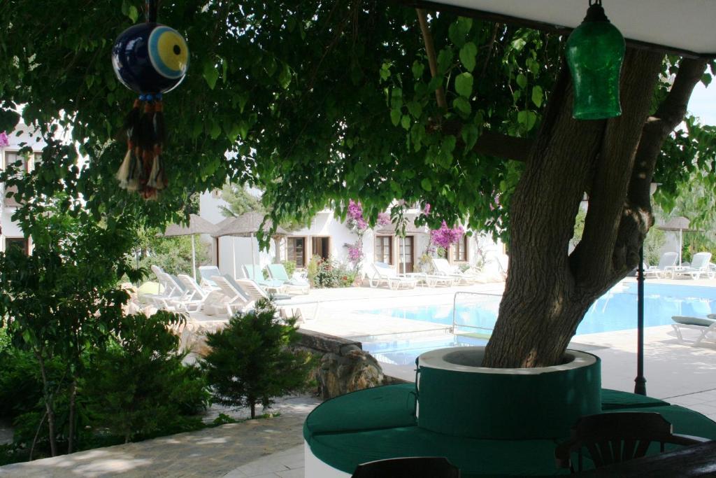 Safir Hotel Bitez Extérieur photo